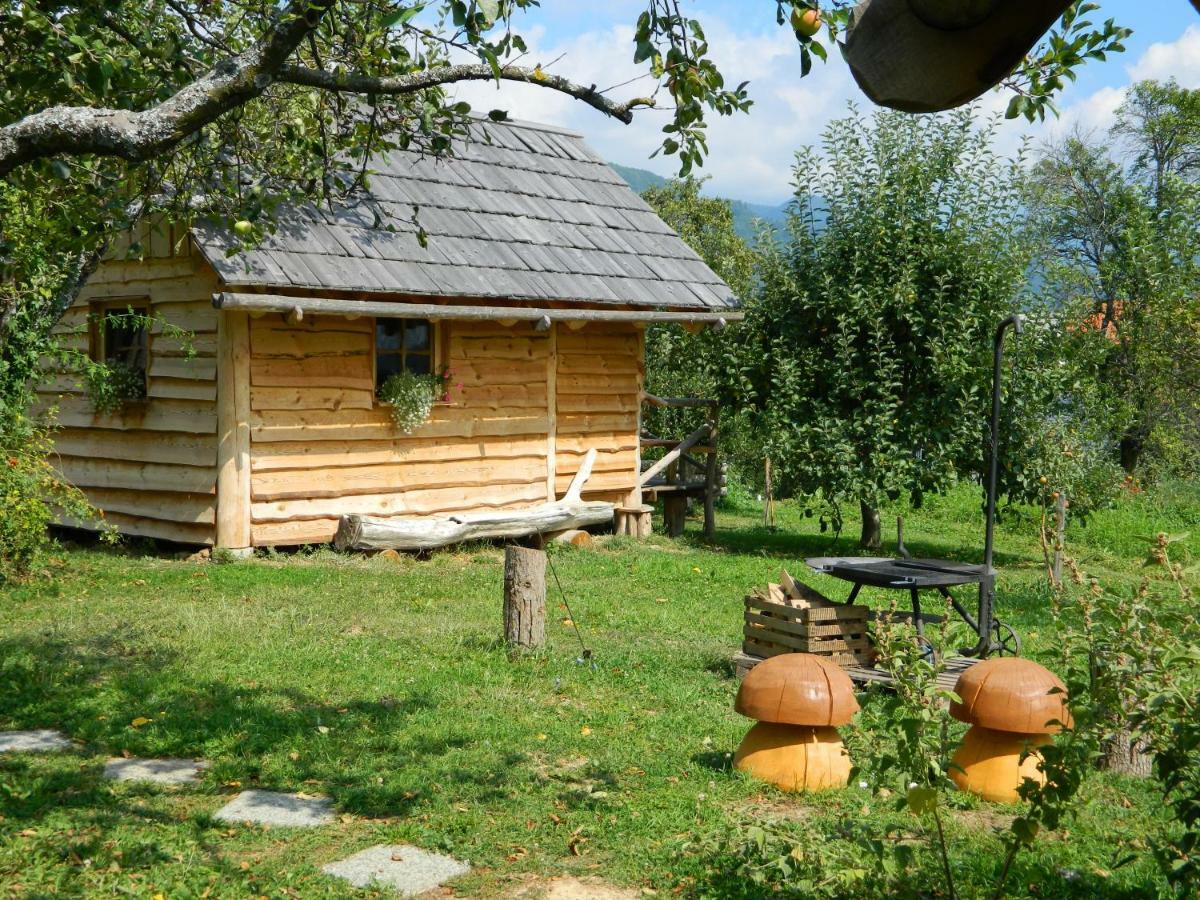 Glamping Organic Farm Slibar Villa Trzic Exterior photo